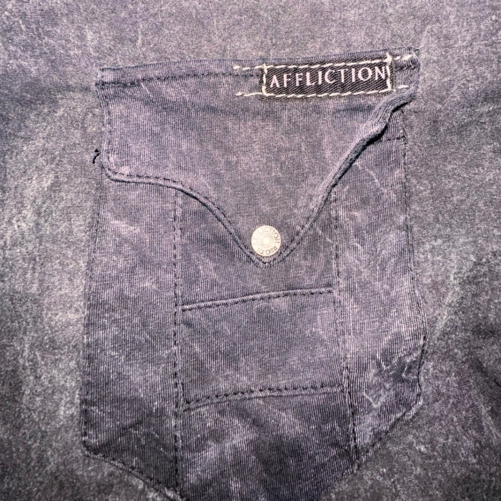 Affliction Mens XXL Black Acid Wash Graphic Back Button Down Shirt Epaulettes - Picture 7 of 9